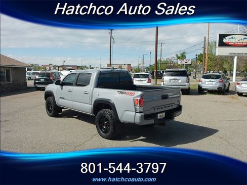 Used 2021 Toyota Tacoma TRD Off-Road AWD/4WD image 3