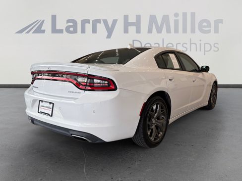 Used 2015 Dodge Charger SXT w/ Plus Group RWD image 5