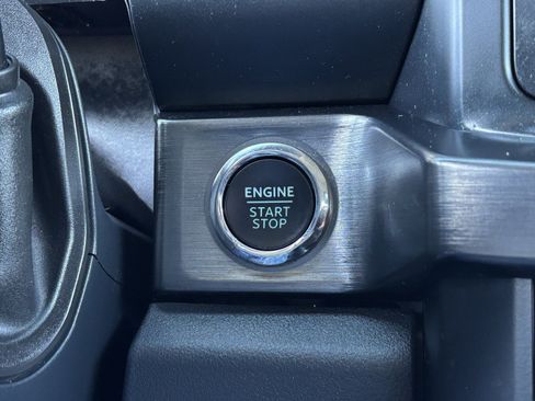 Used 2024 Ford F250 Lariat image 25