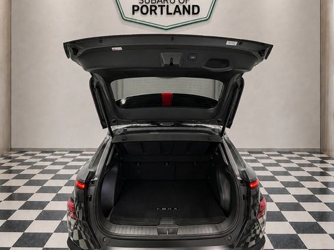 Used 2024 Hyundai Kona Limited FWD image 7
