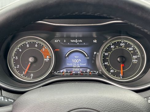 Used 2019 Jeep Cherokee Limited image 18