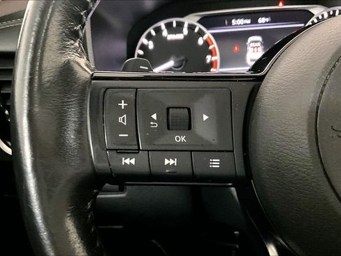 Used 2023 Nissan Rogue SL image 18