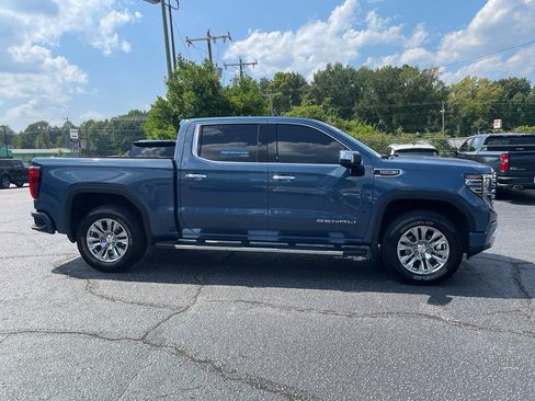 Certified 2025 GMC Sierra 1500 Denali w/ Technology Package AWD/4WD image 2