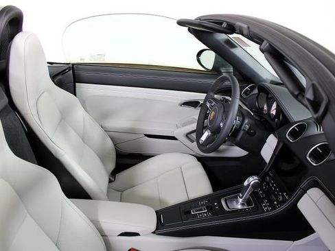 Certified 2025 Porsche 718 Boxster GTS RWD image 27
