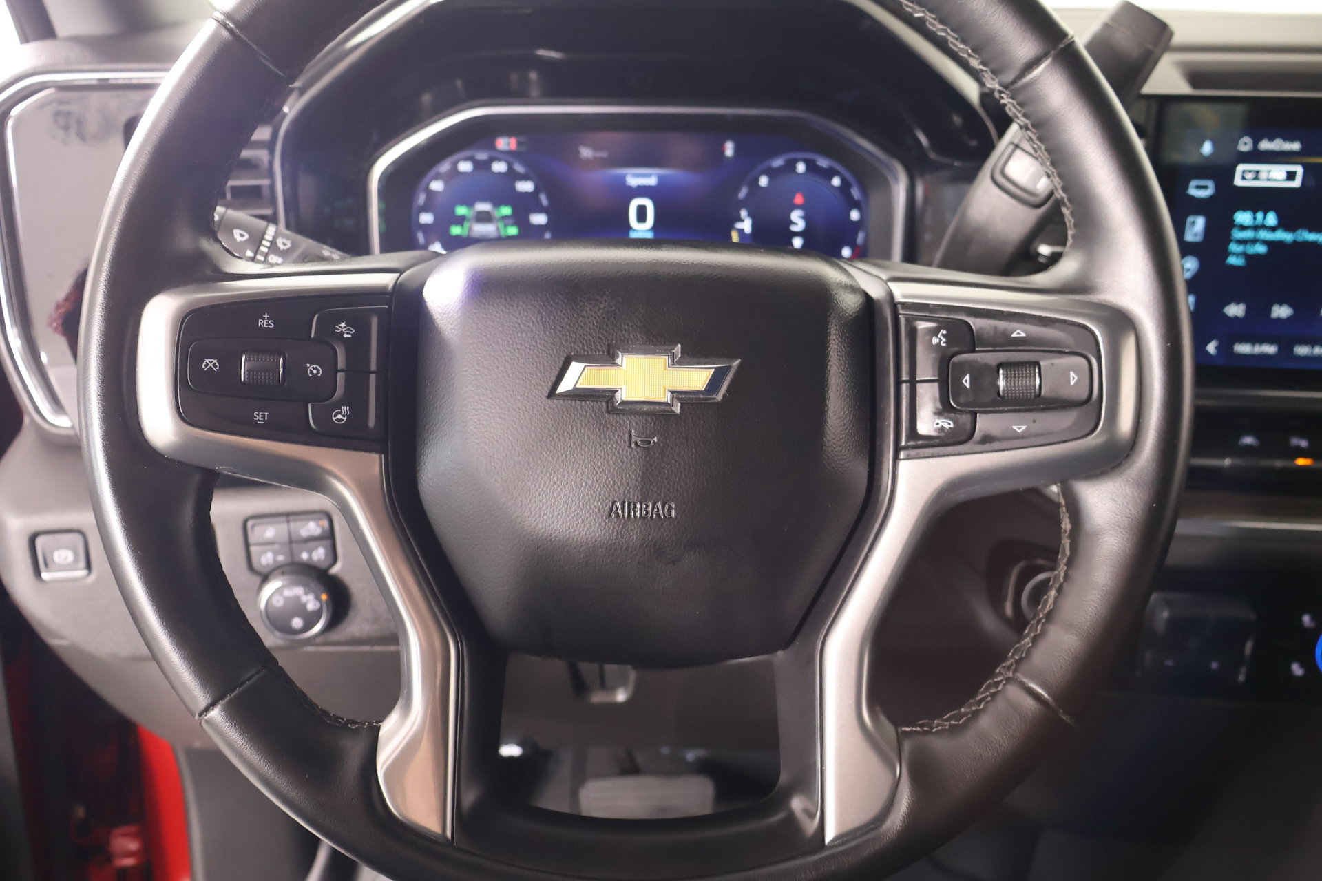 Used 2024 Chevrolet Silverado 1500 LT w/ Safety Package AWD/4WD image 3