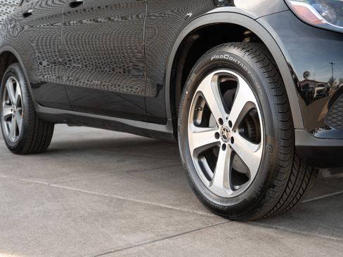 Used 2019 Mercedes-Benz GLC 300 4MATIC image 33