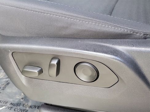 Used 2023 GMC Sierra 1500 Elevation image 17