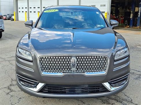 Used 2019 Lincoln Nautilus Select image 2