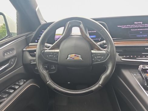 Used 2024 Cadillac Escalade Premium Luxury Platinum w/ LPO, Floor Liner Package AWD/4WD image 11