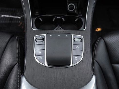 Used 2020 Mercedes-Benz GLC 300 4MATIC image 19