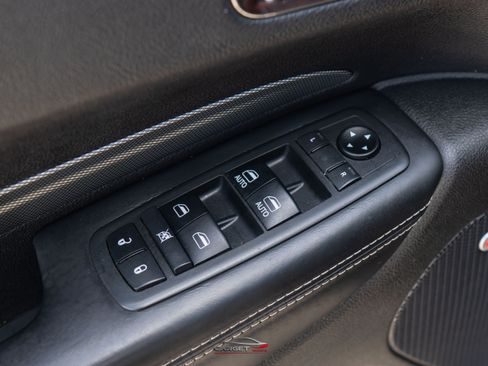 Used 2018 Dodge Durango SRT w/ Technology Group AWD/4WD image 42