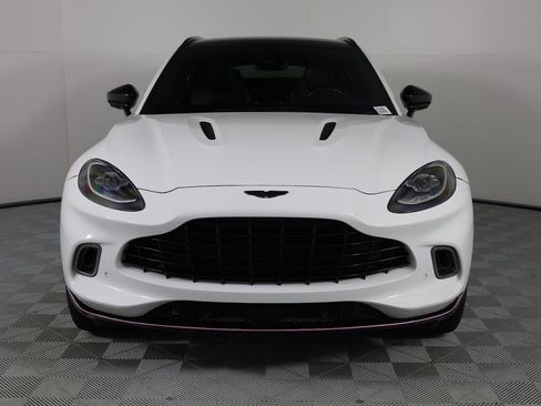 Used 2021 Aston Martin DBX image 10