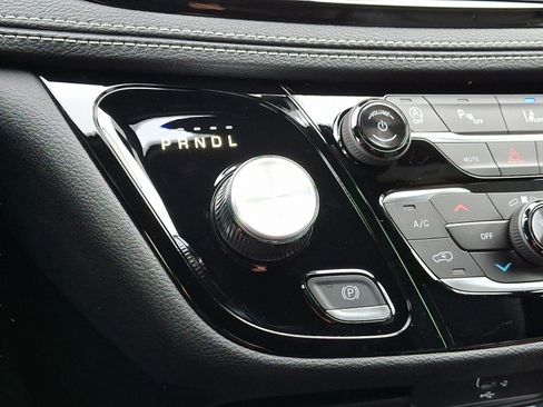 New 2026 Chrysler Pacifica Select image 10