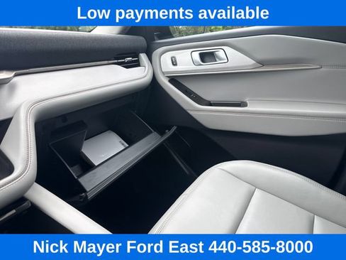 Used 2025 Ford Explorer Active w/ Active Comfort Package AWD/4WD image 34