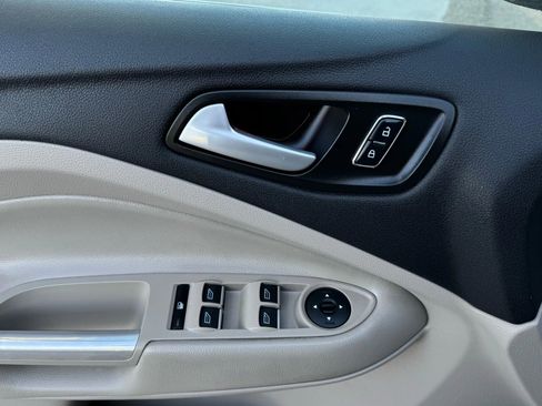 Used 2016 Ford C-MAX Energi SEL w/ Equipment Group 302A image 16