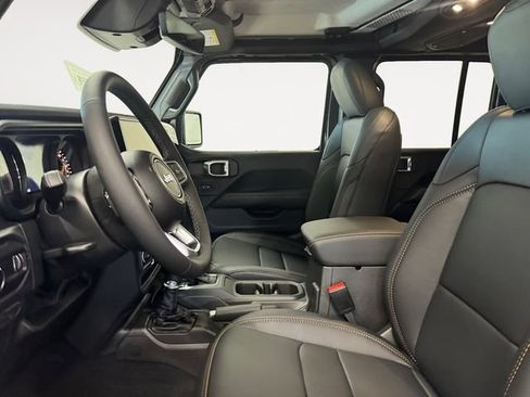 New 2026 Jeep Wrangler Unlimited Sahara AWD/4WD image 8