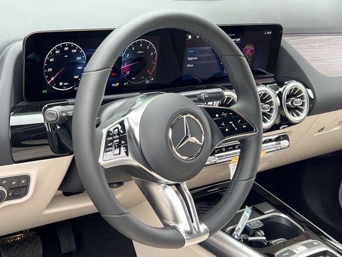 New 2026 Mercedes-Benz GLA 250 4MATIC image 21