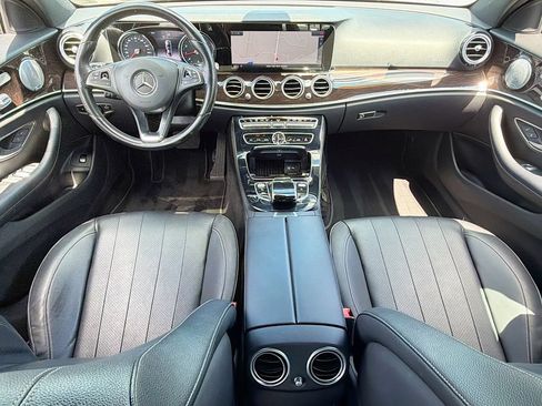 Used 2017 Mercedes-Benz E 300 4MATIC image 36