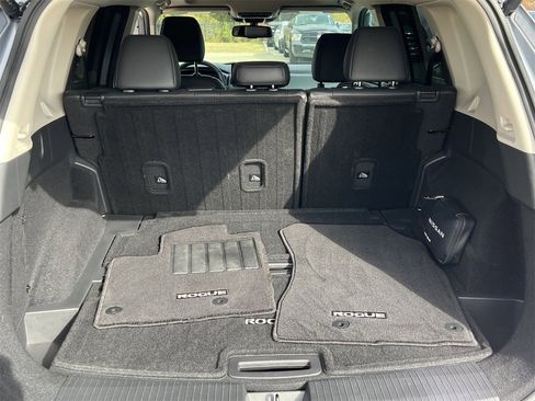 Certified 2024 Nissan Rogue SL w/ SL Premium Package image 27