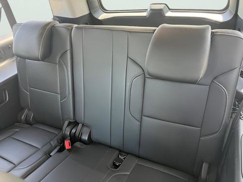Used 2019 Chevrolet Suburban Premier w/ RST 6.2L Performance Edition AWD/4WD image 31