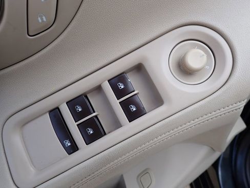 Used 2015 Buick LaCrosse FWD image 10