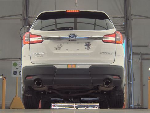 Used 2021 Subaru Ascent Premium w/ Convenience Package AWD/4WD image 10