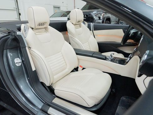 Used 2013 Mercedes-Benz SL 550 image 28