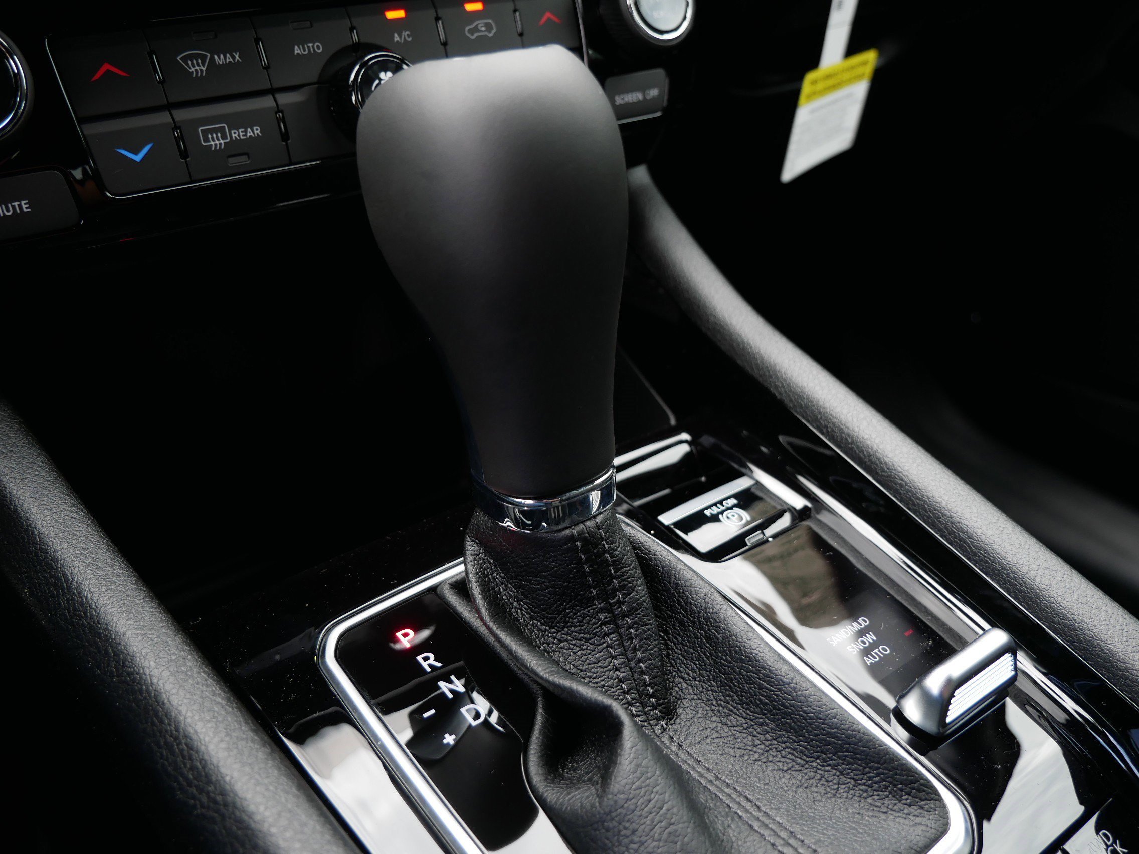 New 2026 Jeep Compass Latitude AWD/4WD image 19