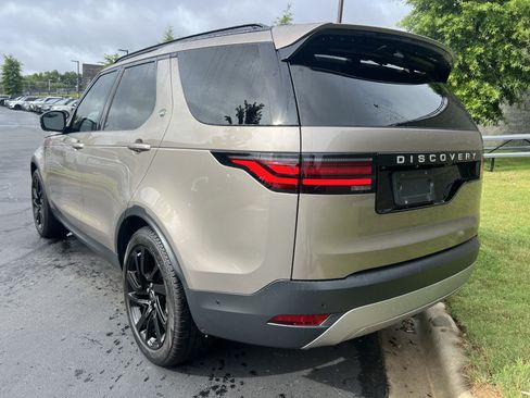 Certified 2025 Land Rover Discovery S AWD/4WD image 5