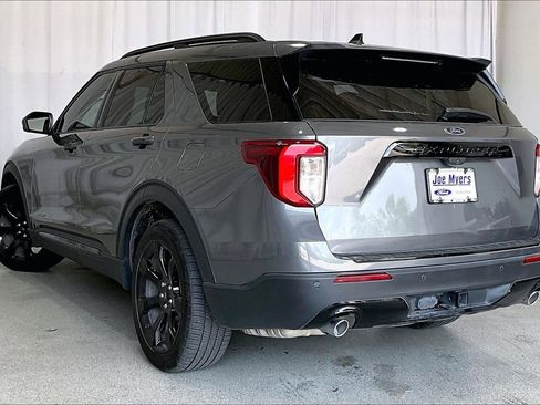 Used 2023 Ford Explorer ST-Line w/ Class IV Trailer Tow Package image 5