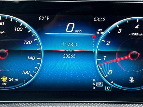 Used 2023 Mercedes-Benz CLA 250 image 23