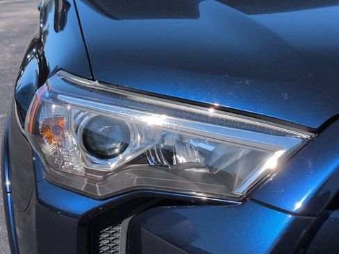 Used 2023 Toyota 4Runner SR5 Premium w/ Moonroof Package image 10