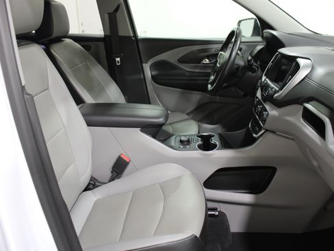 Used 2022 GMC Terrain SLT w/ Infotainment Package II AWD/4WD image 24