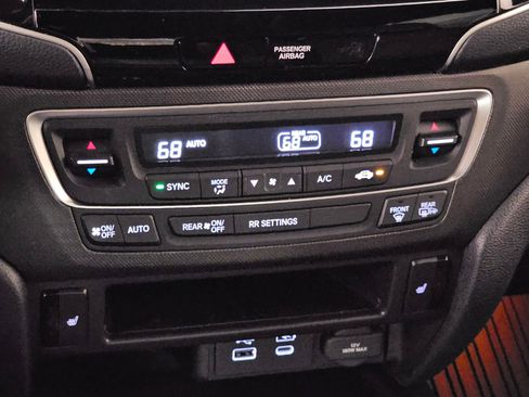 Used 2025 Honda Passport TrailSport image 22