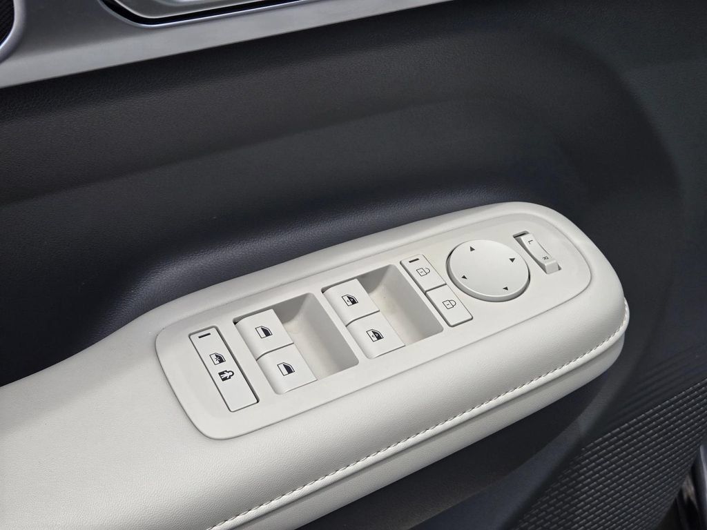 Certified 2026 Hyundai Santa Fe SEL FWD image 15