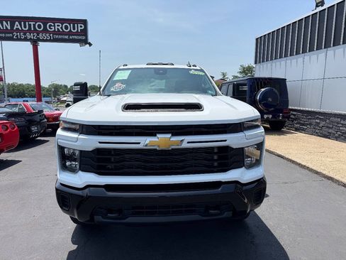 Used 2026 Chevrolet Silverado 2500 Custom w/ Custom Convenience Package AWD/4WD image 3