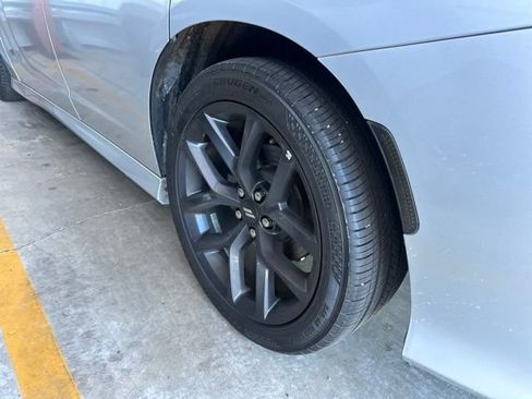 Used 2022 Dodge Charger R/T w/ Blacktop Package RWD image 15