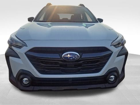 Used 2024 Subaru Outback Premium AWD/4WD image 8