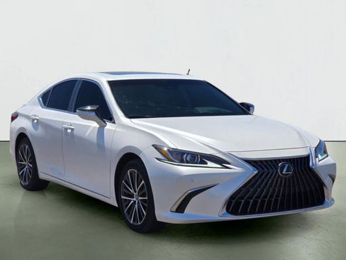 Used 2025 Lexus ES 300h w/ Premium Package FWD image 8