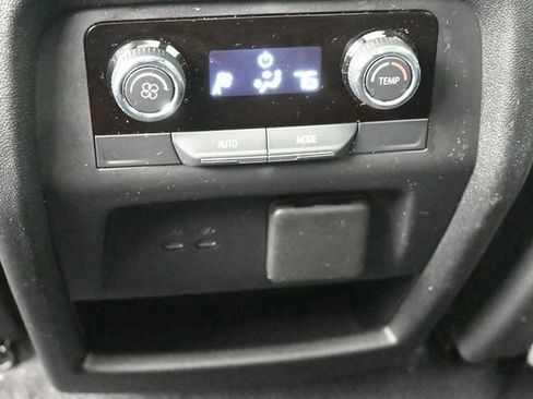 Used 2024 Chevrolet Traverse Z71 w/ Enhanced Driving Package image 28