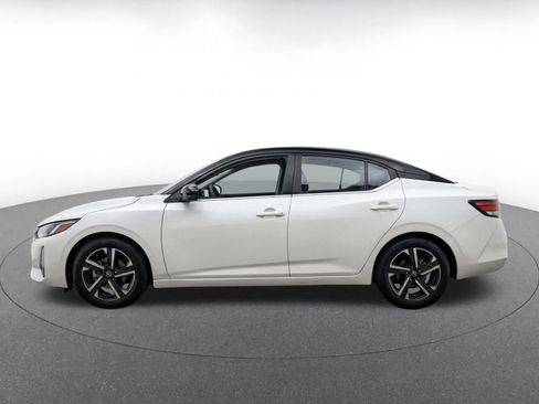 Used 2025 Nissan Sentra SV FWD image 4