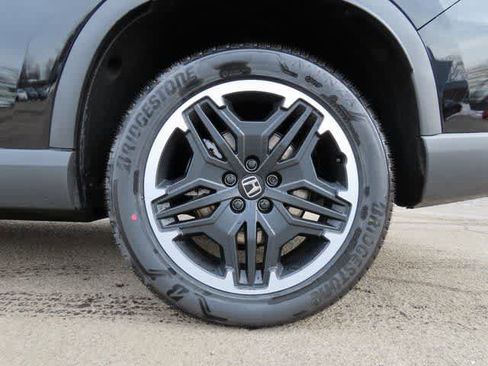 New 2026 Honda Pilot Touring image 10