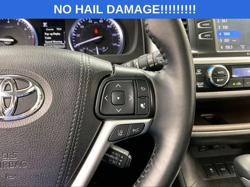 Used 2019 Toyota Highlander XLE AWD/4WD image 24