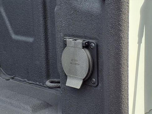 Certified 2023 Chevrolet Silverado 1500 LTZ image 8