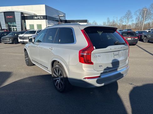 Used 2024 Volvo XC90 B5 Plus AWD/4WD image 3