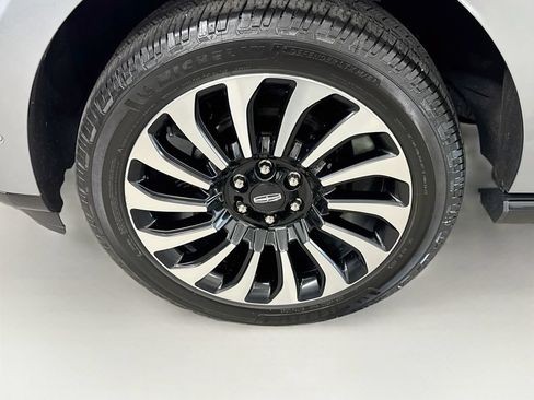 Used 2023 Lincoln Navigator Black Label AWD/4WD image 37