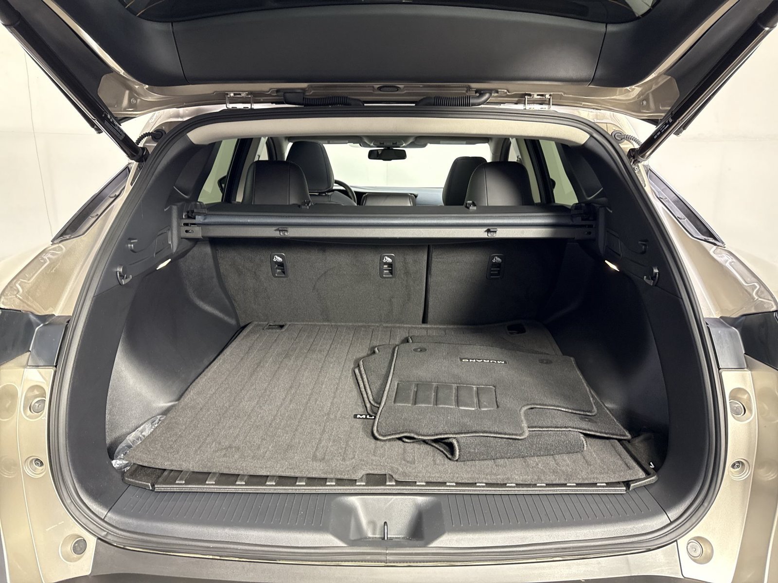 Certified 2025 Nissan Murano SL w/ Cargo Package AWD/4WD image 36