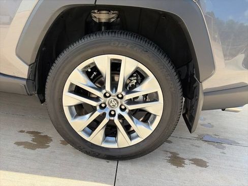 Used 2024 Toyota RAV4 XLE Premium FWD image 6