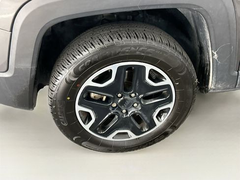 Used 2017 Jeep Renegade Trailhawk w/ Popular Equipment Group image 11