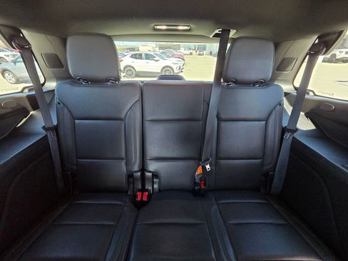 Used 2024 Chevrolet Tahoe Z71 w/ Luxury Package image 25